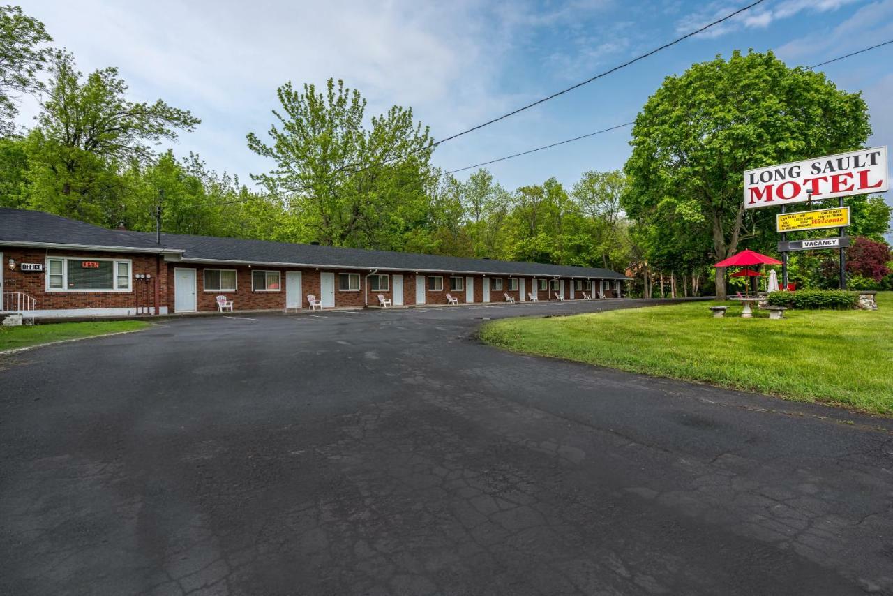 Long Sault Motel
